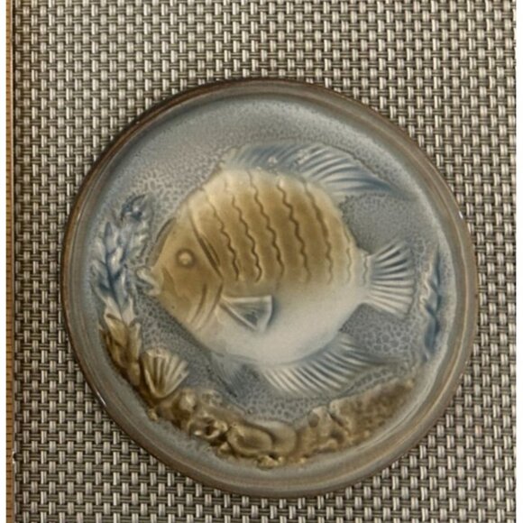 Set Of 4 Ceramic Fish Blue White Pottery Coasters Embossed Design Marine Life Co - Picture 2 of 7